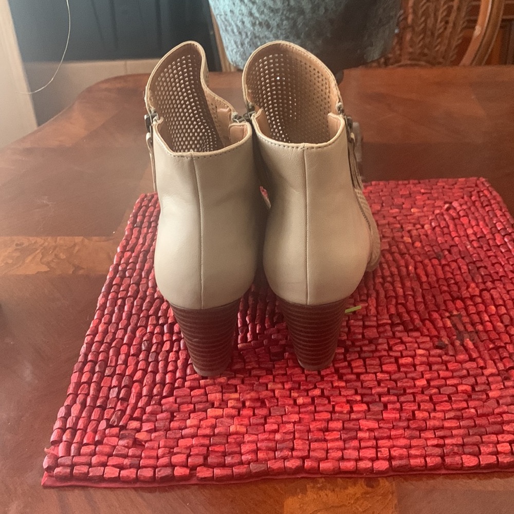 Excellent Condition - image 2